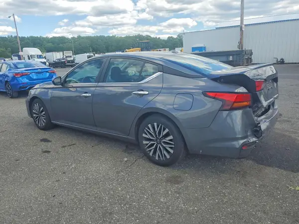 1N4BL4DV1SN368633 2025 NISSAN ALTIMA - Image 2