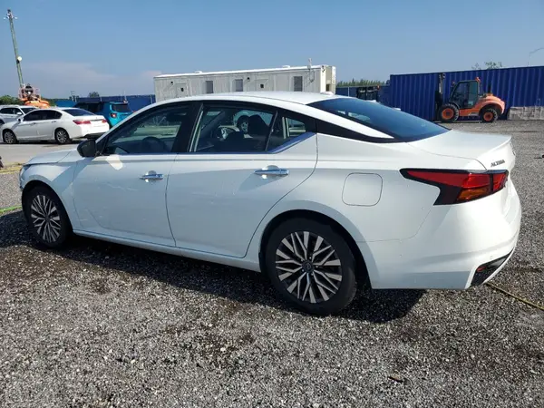 1N4BL4DV1SN370379 2025 NISSAN ALTIMA - Image 2