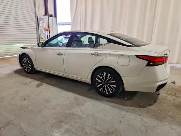 1N4BL4DV1SN371323 2025 NISSAN ALTIMA - Image 2