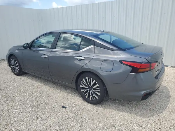 1N4BL4DV1SN374433 2025 NISSAN ALTIMA - Image 2