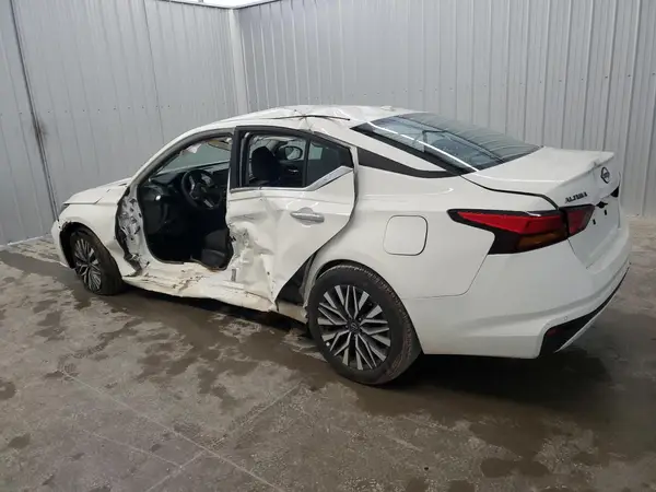 1N4BL4DV1SN378594 2025 NISSAN ALTIMA - Image 2