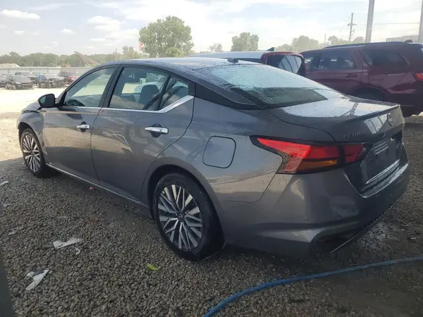 1N4BL4DV1SN387117 2025 NISSAN ALTIMA - Image 2