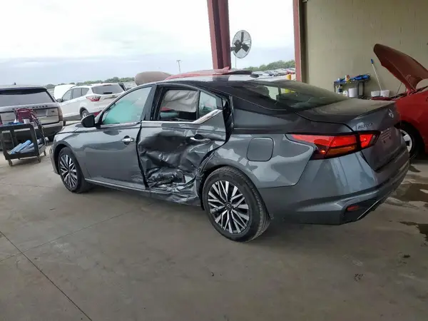 1N4BL4DV1SN388073 2025 NISSAN ALTIMA - Image 2