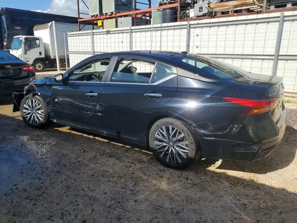 1N4BL4DV1SN392236 2025 NISSAN ALTIMA - Image 2