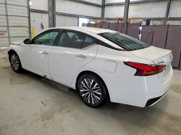 1N4BL4DV1SN393158 2025 NISSAN ALTIMA - Image 2