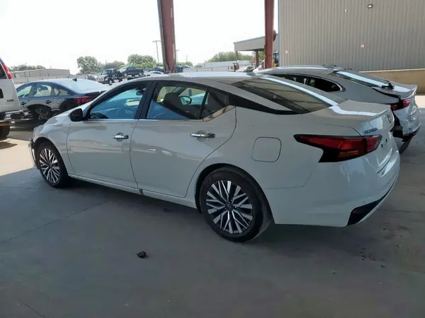1N4BL4DV1SN398764 2025 NISSAN ALTIMA - Image 2