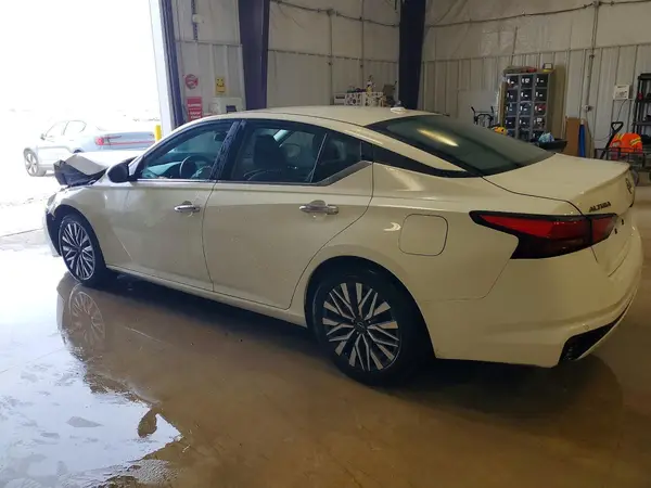 1N4BL4DV1SN399607 2025 NISSAN ALTIMA - Image 2