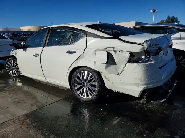 1N4BL4DV1SN400853 2025 NISSAN ALTIMA - Image 2