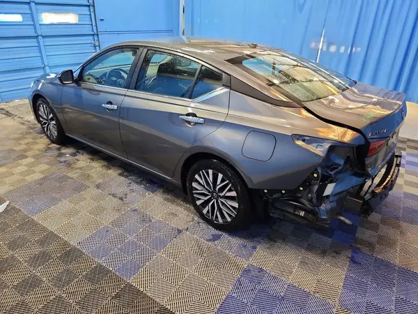 1N4BL4DV1SN404496 2025 NISSAN ALTIMA - Image 2