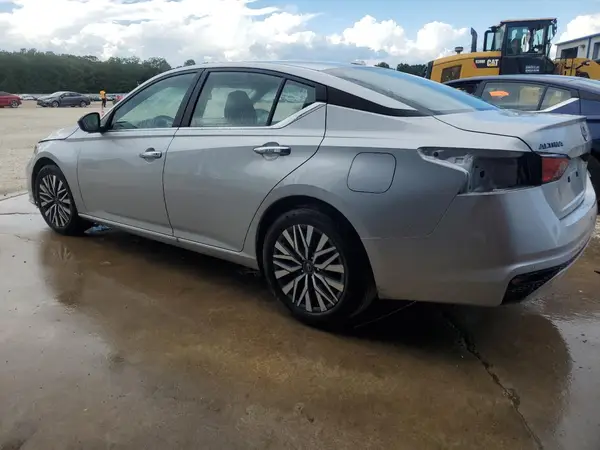 1N4BL4DV1SN415126 2025 NISSAN ALTIMA - Image 2