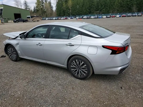 1N4BL4DV1SN432525 2025 NISSAN ALTIMA - Image 2
