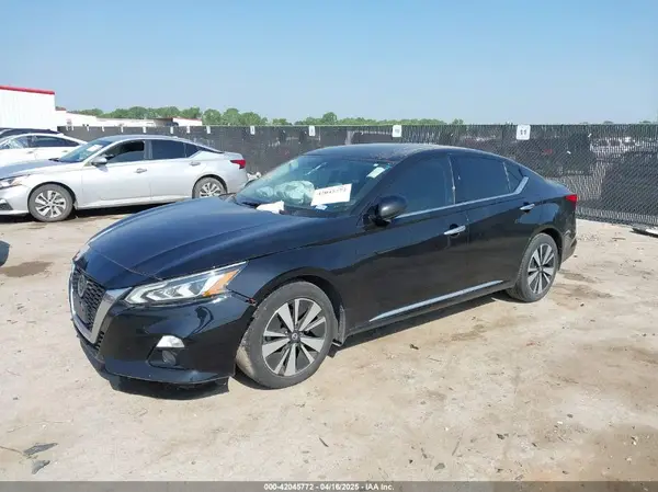 1N4BL4DV2KC111475 2019 NISSAN ALTIMA - Image 2
