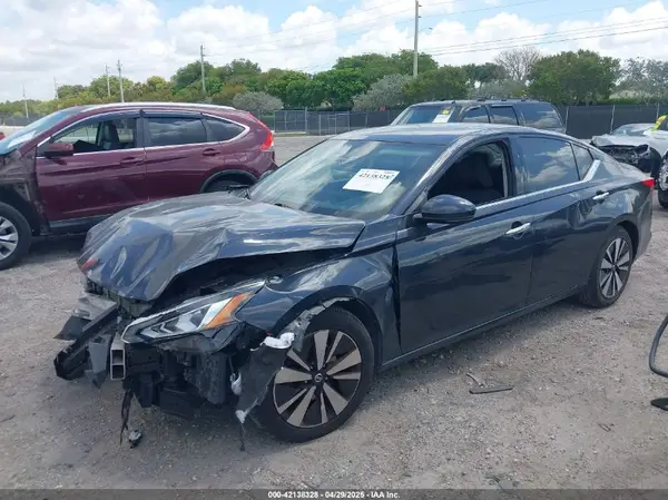 1N4BL4DV2KC128311 2019 NISSAN ALTIMA - Image 2
