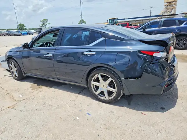 1N4BL4DV2KN304777 2019 NISSAN ALTIMA - Image 2
