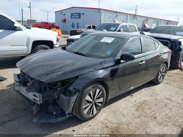 1N4BL4DV2MN332565 2021 NISSAN ALTIMA - Image 2