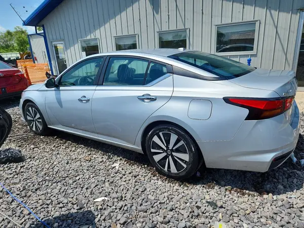 1N4BL4DV2MN337412 2021 NISSAN ALTIMA - Image 2