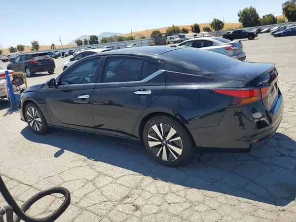 1N4BL4DV2MN361533 2021 NISSAN ALTIMA - Image 2