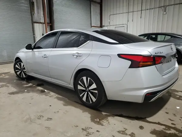 1N4BL4DV2MN373911 2021 NISSAN ALTIMA - Image 2