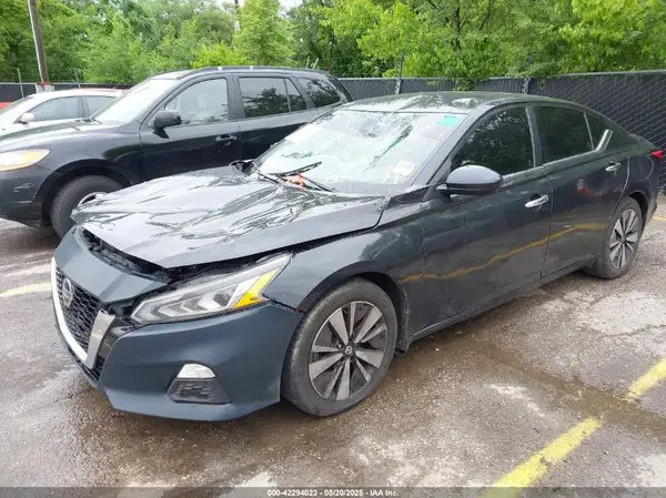 1N4BL4DV2MN378669 2021 NISSAN ALTIMA - Image 2