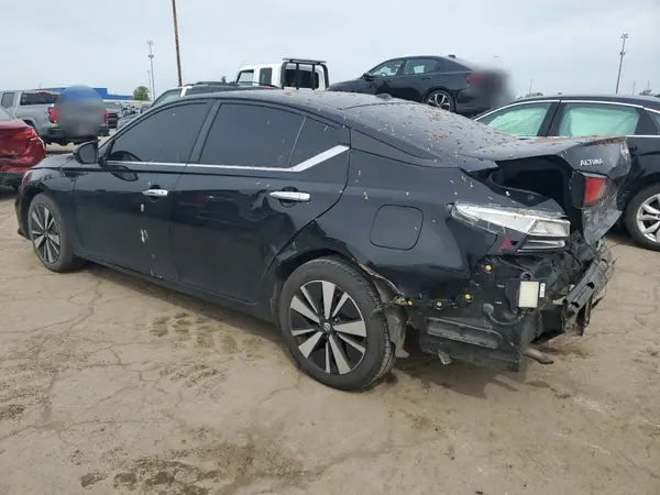 1N4BL4DV2MN388148 2021 NISSAN ALTIMA - Image 2