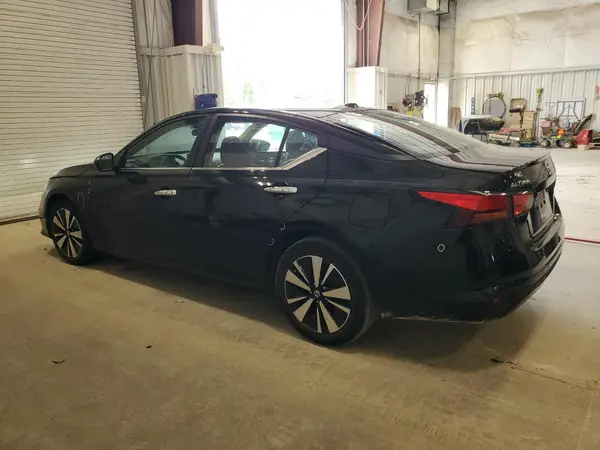 1N4BL4DV2MN404218 2021 NISSAN ALTIMA - Image 2
