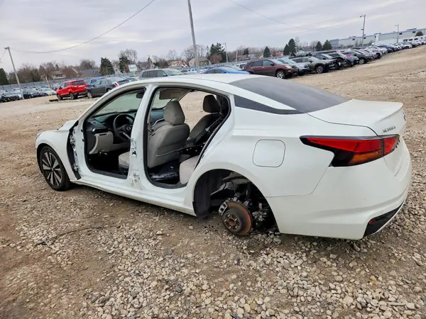 1N4BL4DV2MN417034 2021 NISSAN ALTIMA - Image 2