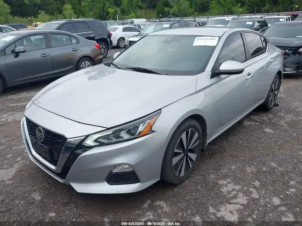 1N4BL4DV2MN421715 2021 NISSAN ALTIMA - Image 2