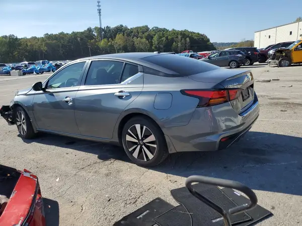 1N4BL4DV2NN321647 2022 NISSAN ALTIMA - Image 2
