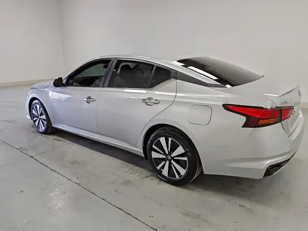 1N4BL4DV2NN332521 2022 NISSAN ALTIMA - Image 2