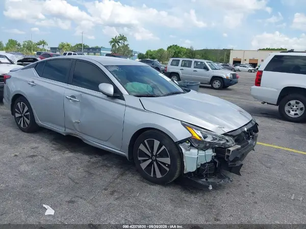1N4BL4DV2NN344409 2022 NISSAN ALTIMA - Image 1