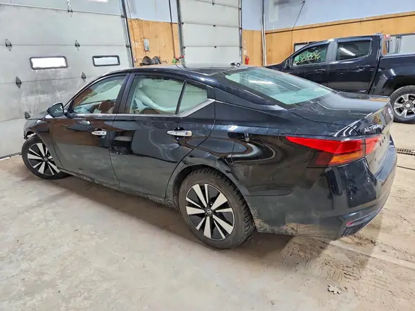 1N4BL4DV2NN354745 2022 NISSAN ALTIMA - Image 2