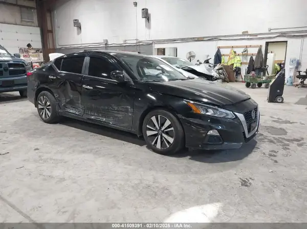 1N4BL4DV2NN366698 2022 NISSAN ALTIMA - Image 1