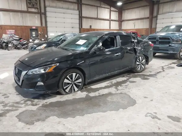 1N4BL4DV2NN366698 2022 NISSAN ALTIMA - Image 2