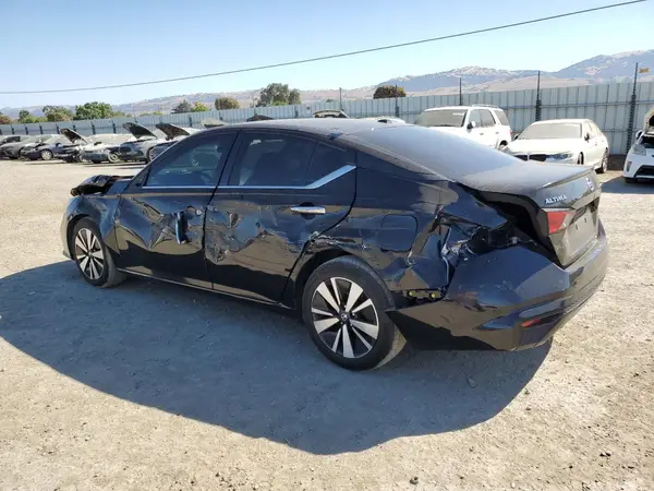 1N4BL4DV2NN383727 2022 NISSAN ALTIMA - Image 2