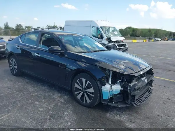 1N4BL4DV2NN389883 2022 NISSAN ALTIMA - Image 1
