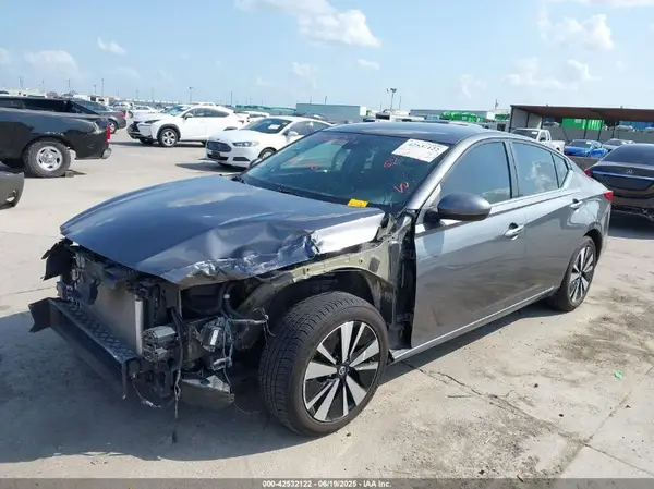 1N4BL4DV2NN396171 2022 NISSAN ALTIMA - Image 2