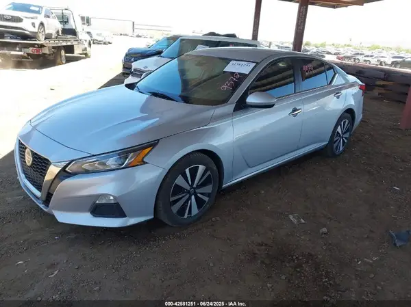1N4BL4DV2NN409467 2022 NISSAN ALTIMA - Image 2