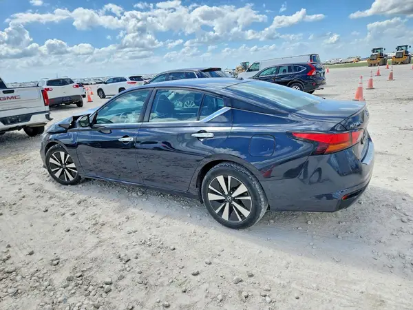1N4BL4DV2NN412742 2022 NISSAN ALTIMA - Image 2