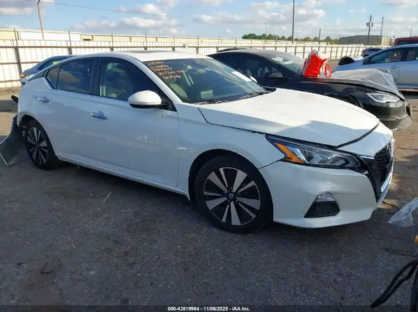 1N4BL4DV2NN418427 2022 NISSAN ALTIMA - Image 1