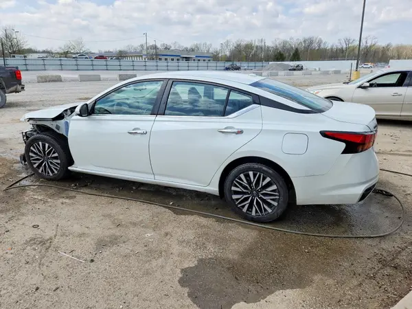 1N4BL4DV2PN311736 2023 NISSAN ALTIMA - Image 2