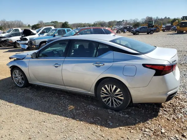 1N4BL4DV2PN323756 2023 NISSAN ALTIMA - Image 2