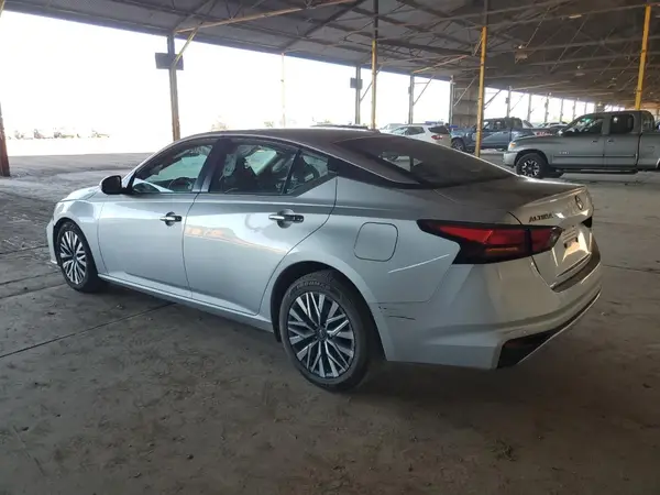 1N4BL4DV2PN327550 2023 NISSAN ALTIMA - Image 2