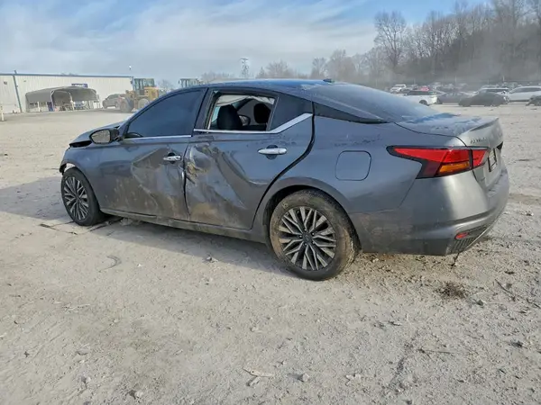 1N4BL4DV2PN333719 2023 NISSAN ALTIMA - Image 2