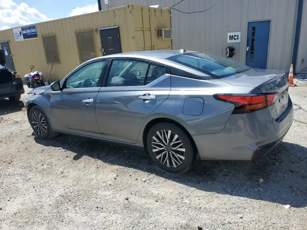 1N4BL4DV2PN338323 2023 NISSAN ALTIMA - Image 2