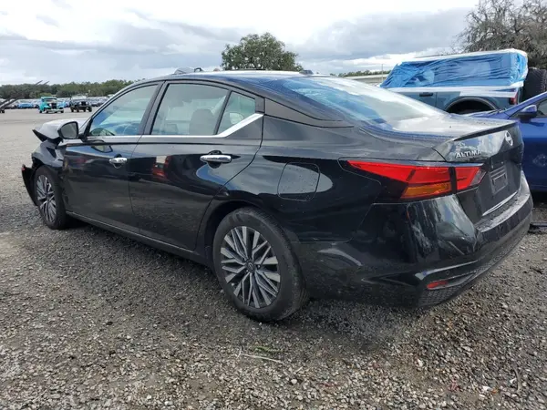 1N4BL4DV2PN339259 2023 NISSAN ALTIMA - Image 2
