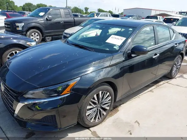 1N4BL4DV2PN348799 2023 NISSAN ALTIMA - Image 2