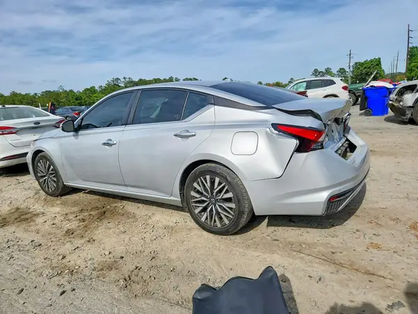 1N4BL4DV2PN364100 2023 NISSAN ALTIMA - Image 2