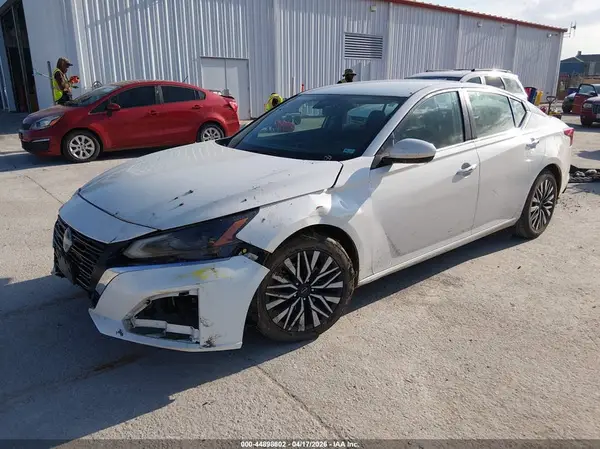 1N4BL4DV2PN366252 2023 NISSAN ALTIMA - Image 2