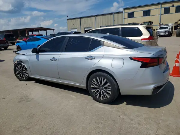 1N4BL4DV2PN374335 2023 NISSAN ALTIMA - Image 2