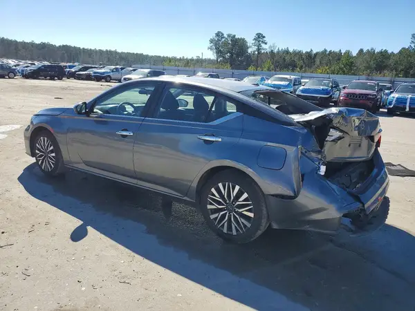1N4BL4DV2PN377008 2023 NISSAN ALTIMA - Image 2